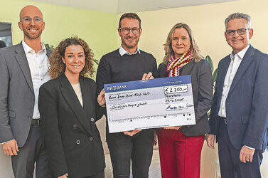 Statt Weihnachtsgeschenken Spende an Hospiz