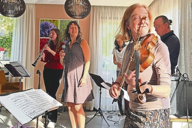Stimmungsvolle Klezmer Klaenge Hospiz Pforzheim Enzkreis Stimmungsvolle Klezmer-Klänge